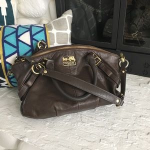 Beautiful classic Coach purse- 100% authentic